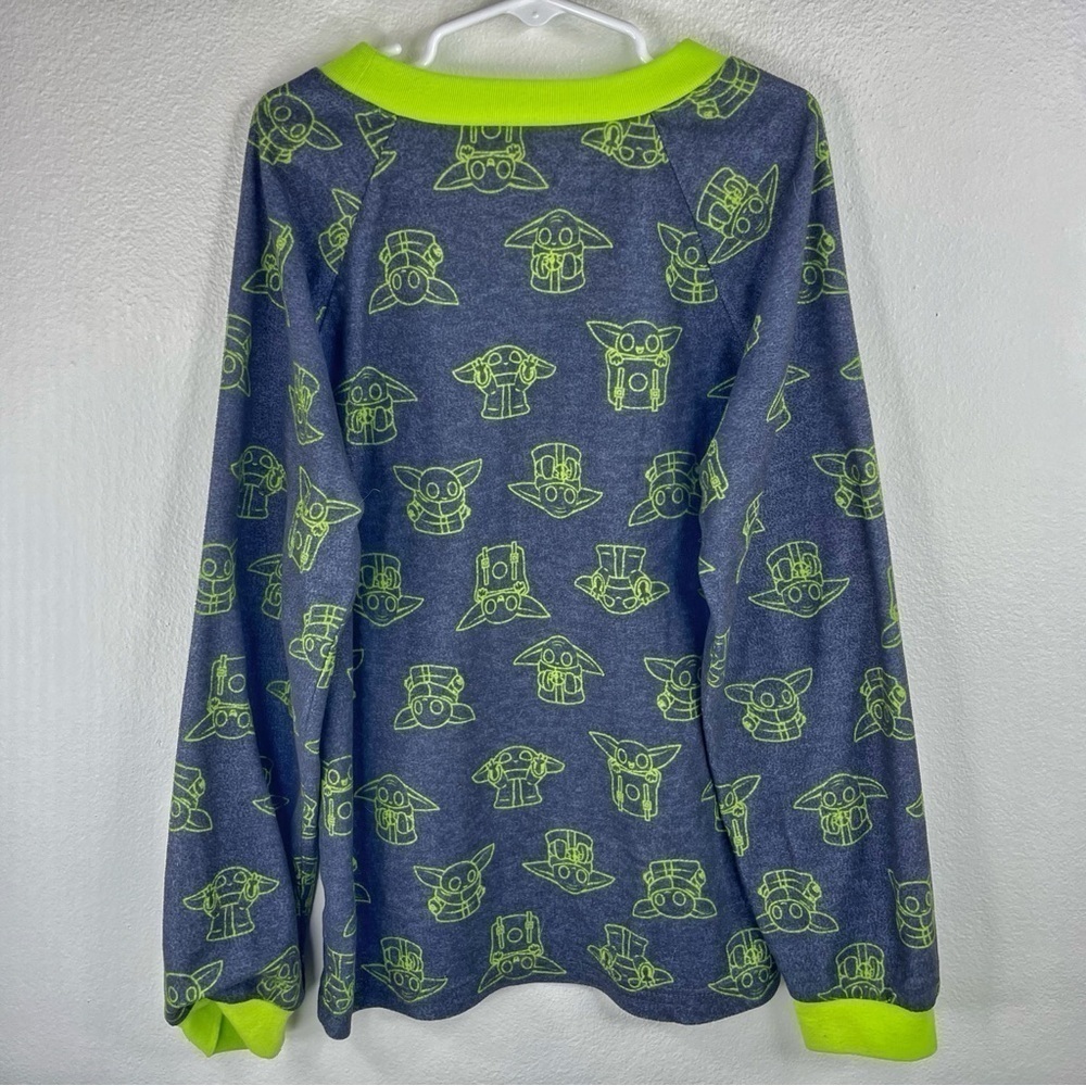 STAR WARS Boys Kids Navy Blue Fleece Like Long sleeve Grogu Neon Prints M (8-10) - Picture 2 of 3